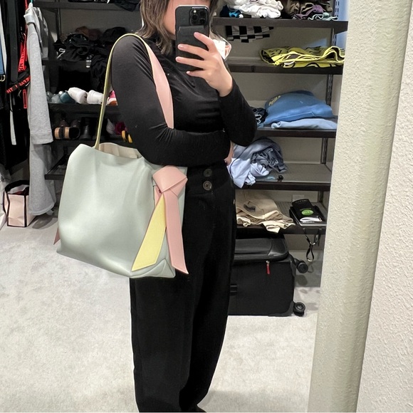 Acne Studios Musubi Midi Tote in Pale Blue and Pink - Picture 11 of 15